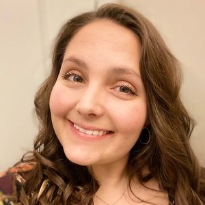Meet your Posher, Amy